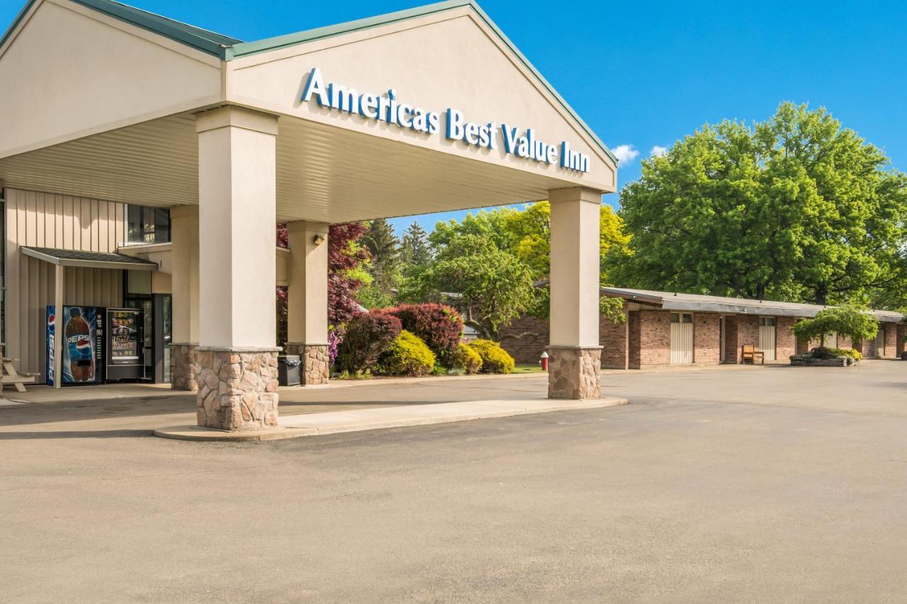Americas Best Value Inn-Painted Post Buitenkant foto